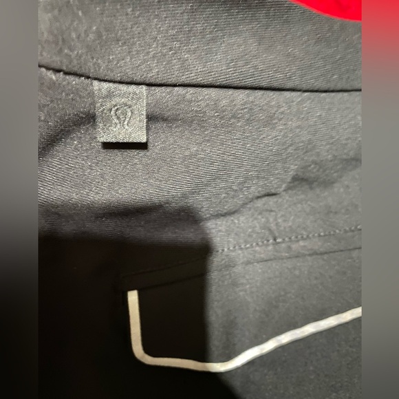 NWT Lululemon Size 6 Black Dress shorts Cute & Flattering Measurements in pics 🍋 - Picture 9 of 17